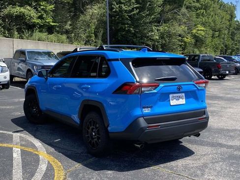 Used 2021 Toyota RAV4 LE FWD image 6