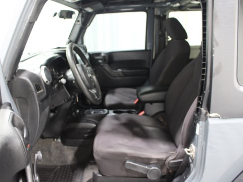 Used 2014 Jeep Wrangler Sport AWD/4WD image 3