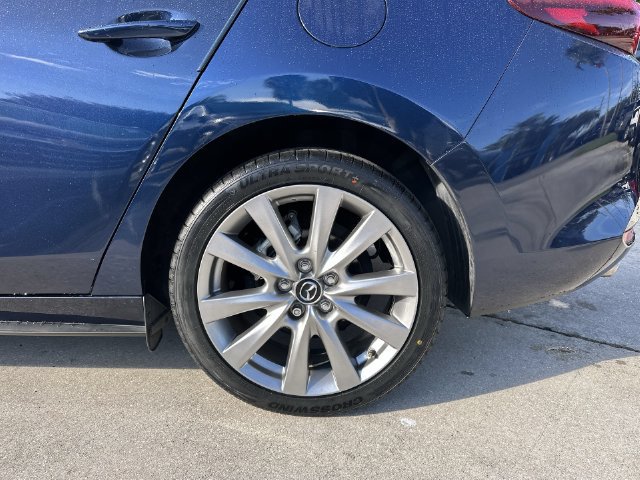 Used 2023 MAZDA MAZDA3 s FWD image 11
