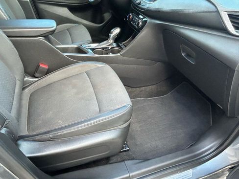 Used 2021 Buick Encore GX Preferred w/ Cold Weather Comfort Package FWD image 11