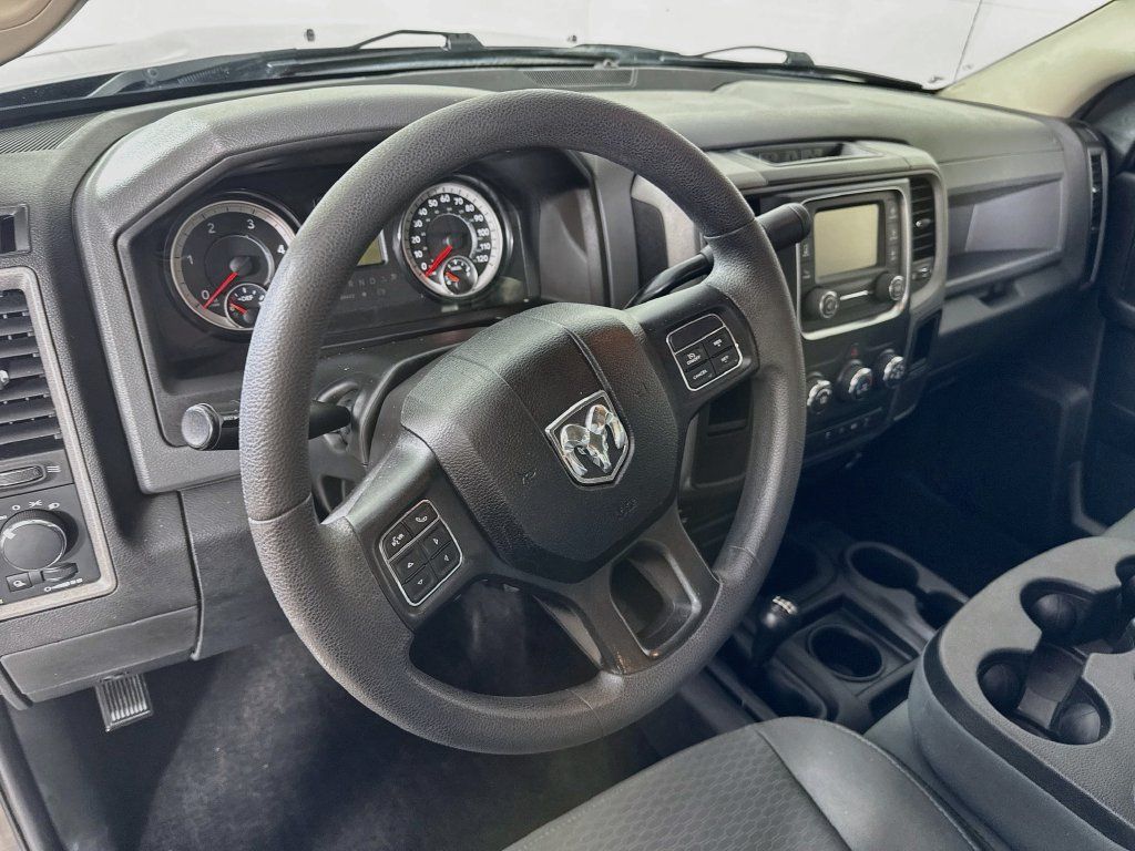 Used 2018 RAM 2500 Tradesman w/ Chrome Appearance Group AWD/4WD image 9