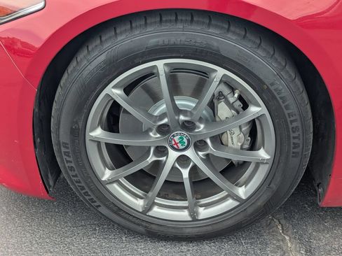 Used 2020 Alfa Romeo Giulia RWD image 13