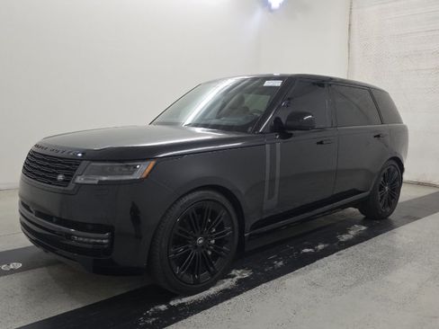 Used 2025 Land Rover Range Rover Long Wheelbase SE AWD/4WD image 2