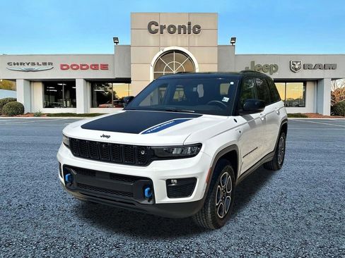 Used 2022 Jeep Grand Cherokee Trailhawk w/ Advanced Protech Group II image 7