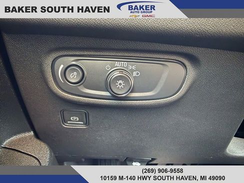 Used 2024 GMC Terrain SLE FWD image 18