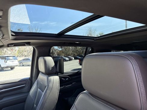 Used 2022 GMC Yukon XL Denali w/ Denali Ultimate Package image 22