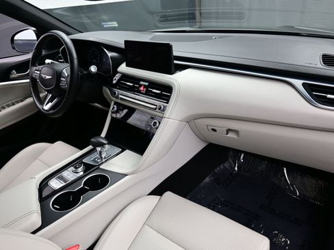 Certified 2024 Genesis G70 2.5T image 15