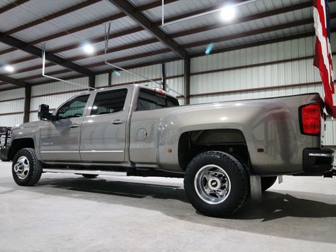 Used 2017 Chevrolet Silverado 3500 LTZ w/ Duramax Plus Package image 7