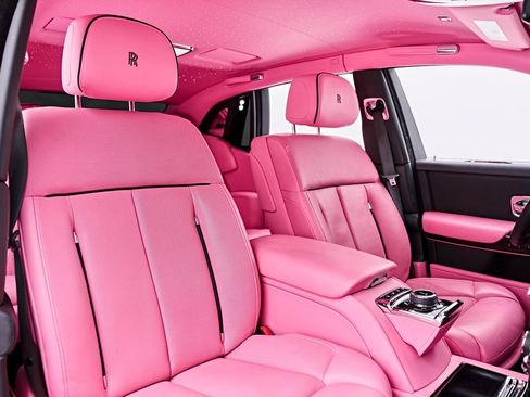 Used 2024 Rolls-Royce Phantom Sedan w/ The Phantom Package RWD image 50