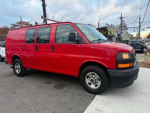 Used 2019 GMC Savana 2500 RWD image 7