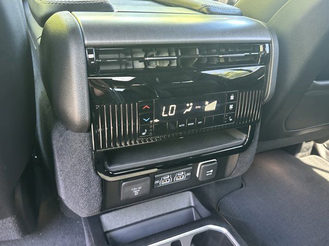 New 2026 Jeep Grand Wagoneer Limited w/ Premium Group II AWD/4WD image 24
