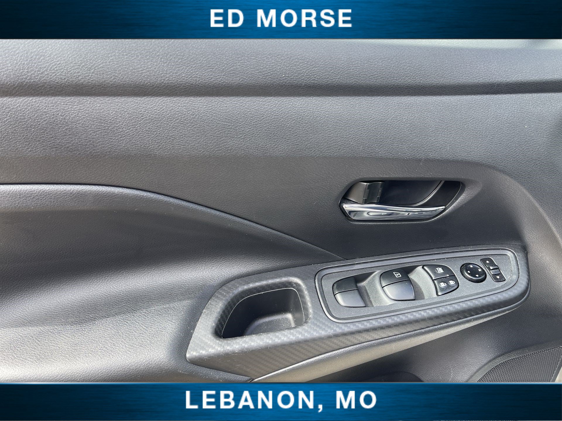 Used 2025 Nissan Versa SV FWD image 21