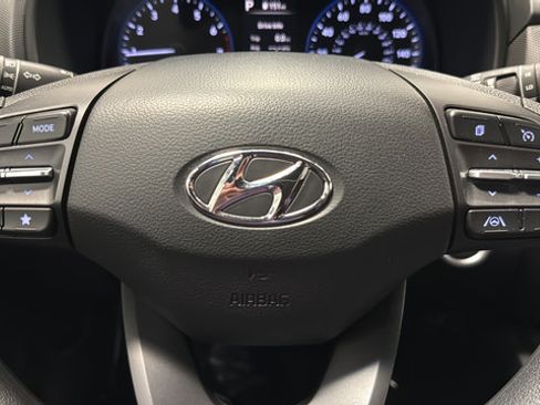Used 2023 Hyundai Kona SEL AWD/4WD image 15