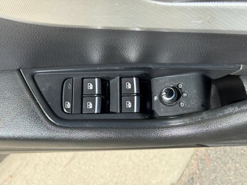 Used 2017 Audi A4 2.0T Premium FWD image 15