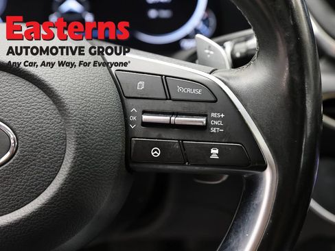Used 2023 Hyundai Sonata Limited w/ Preferred Accessory Package FWD image 16