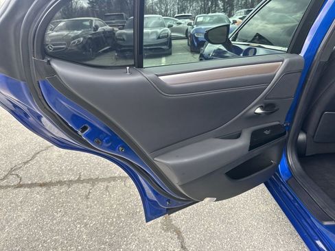 Used 2024 Lexus ES 350 F Sport w/ Accessory Package (Z2) image 29