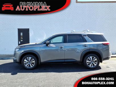 Used 2025 Nissan Pathfinder SL