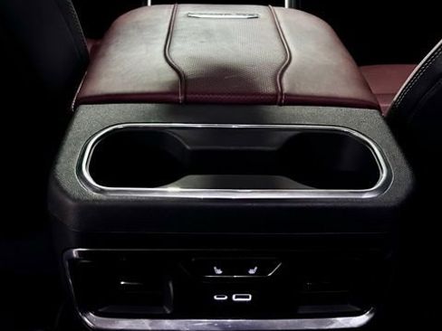 Used 2024 GMC Sierra 2500 Denali Ultimate image 33