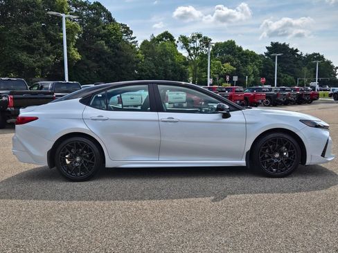 Used 2026 Toyota Camry XSE w/ Premium Package AWD/4WD image 7