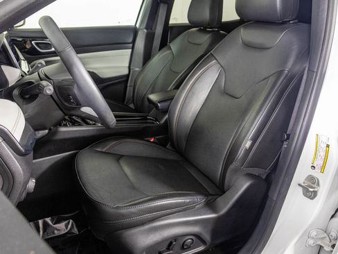 Used 2023 Jeep Compass Limited AWD/4WD image 22