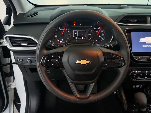 Used 2023 Chevrolet TrailBlazer LT w/ Convenience Package AWD/4WD image 17