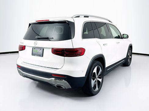 Used 2025 Mercedes-Benz GLB 250 image 9