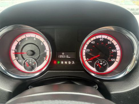 Used 2019 Dodge Grand Caravan SXT image 21