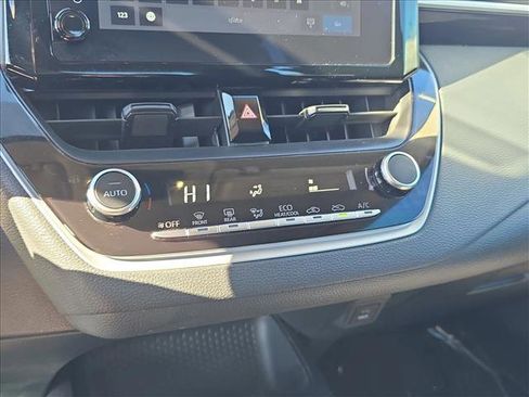 Certified 2025 Toyota Corolla LE image 12