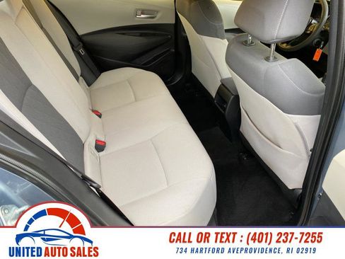 Used 2020 Toyota Corolla LE image 12