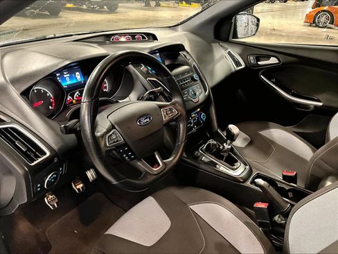 Used 2018 Ford Focus ST image 8