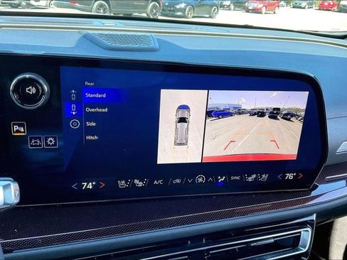 Used 2024 Chevrolet Traverse RS image 11