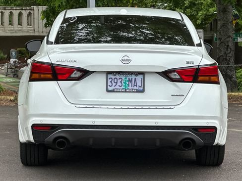 Used 2022 Nissan Altima 2.0 SR FWD image 7