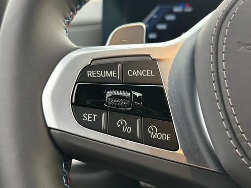 Certified 2025 BMW X7 M60i AWD/4WD image 28