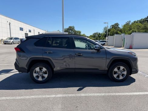 Used 2025 Toyota RAV4 XLE AWD/4WD image 4