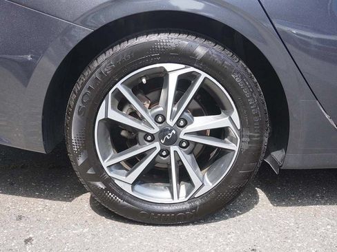 Used 2022 Kia Forte LXS w/ LXS Technology Package FWD image 18