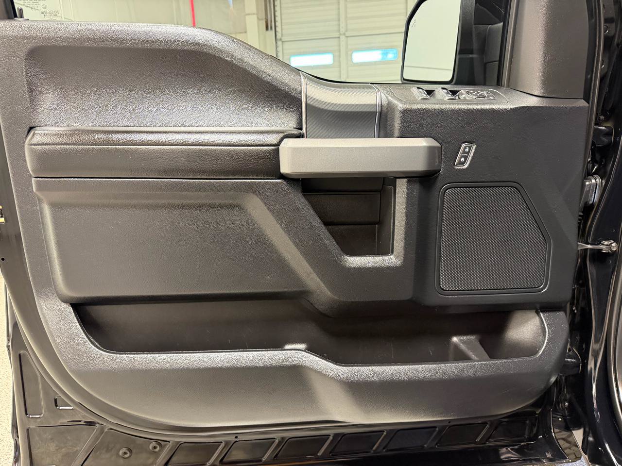 Used 2018 Ford F150 XLT w/ Equipment Group 302A Luxury AWD/4WD image 12