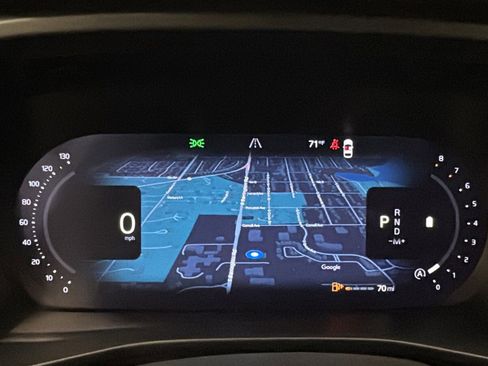 Used 2026 Volvo XC40 B4 Plus w/ Climate Package image 15