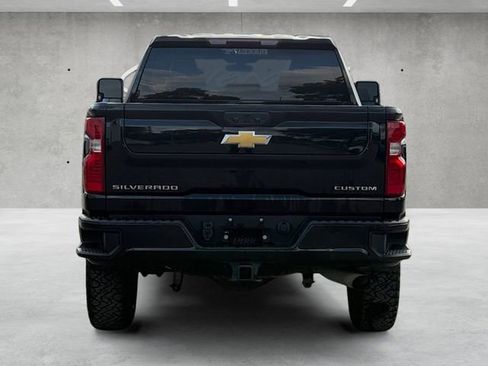 Used 2022 Chevrolet Silverado 2500 Custom w/ Custom Value Package AWD/4WD image 15