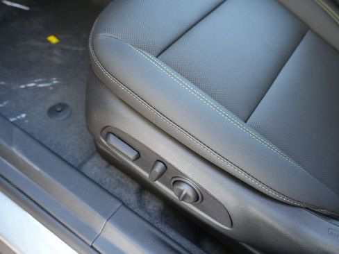 New 2026 Chevrolet Trax ACTIV w/ Sunroof Package FWD image 18