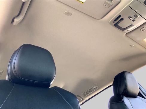 Used 2025 Toyota Sienna LE FWD image 14