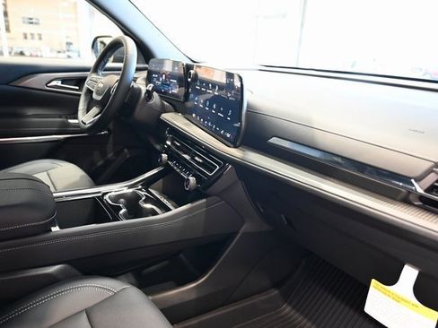 New 2026 Chevrolet Traverse LT w/ Driver Confidence Package image 14