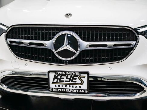 Used 2025 Mercedes-Benz GLC 300 image 8