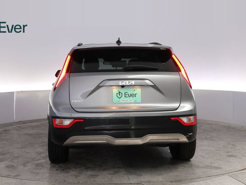 Used 2024 Kia Niro Wind w/ Wind Preserve Package FWD image 15