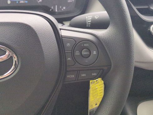 Certified 2025 Toyota Corolla LE image 24