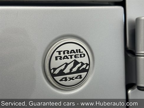 Used 2022 Jeep Wrangler Unlimited Sahara w/ LED Lighting Group image 26