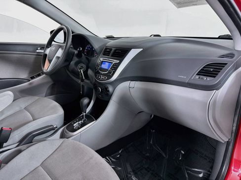 Used 2013 Hyundai Accent GLS FWD image 25
