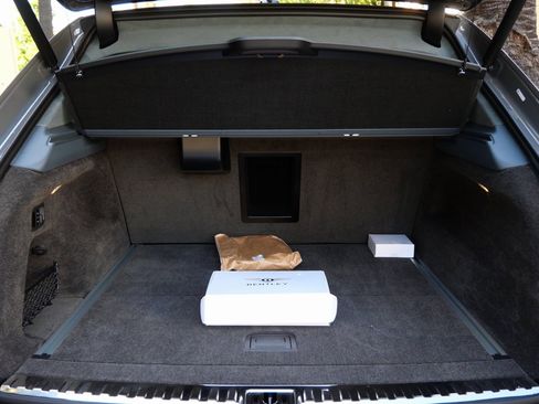 New 2025 Bentley Bentayga image 25