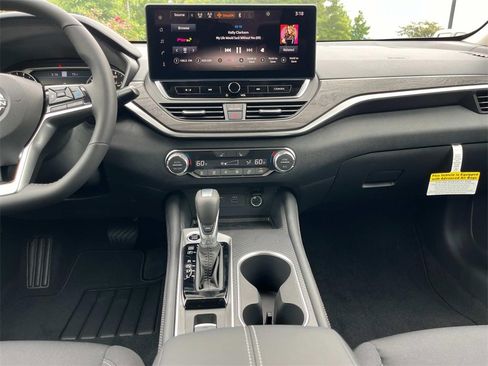 New 2025 Nissan Altima 2.5 SV w/ SV Premium Package image 15