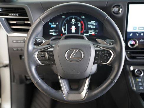 Used 2024 Lexus GX 550 AWD/4WD image 12