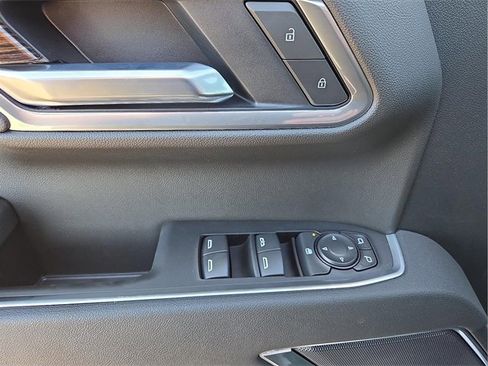New 2026 GMC Sierra 1500 SLE image 13